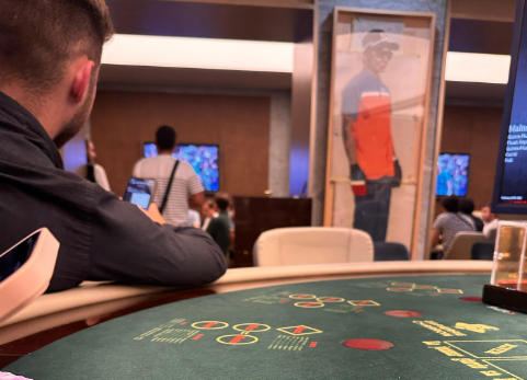 1768064040879036.jpg 德州撲克翻牌前策略詳解:掌握起手牌與位置優勢贏更多