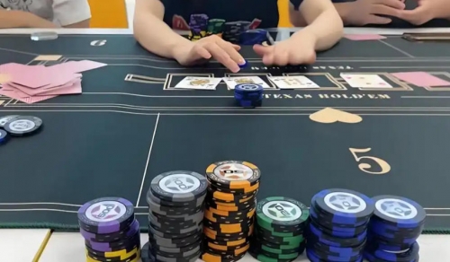 德州撲克連續獲勝全攻略：提升勝率的策略與心態技巧