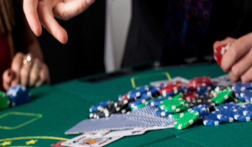 賭場揭秘：如何利用心態優勢玩轉二十一點